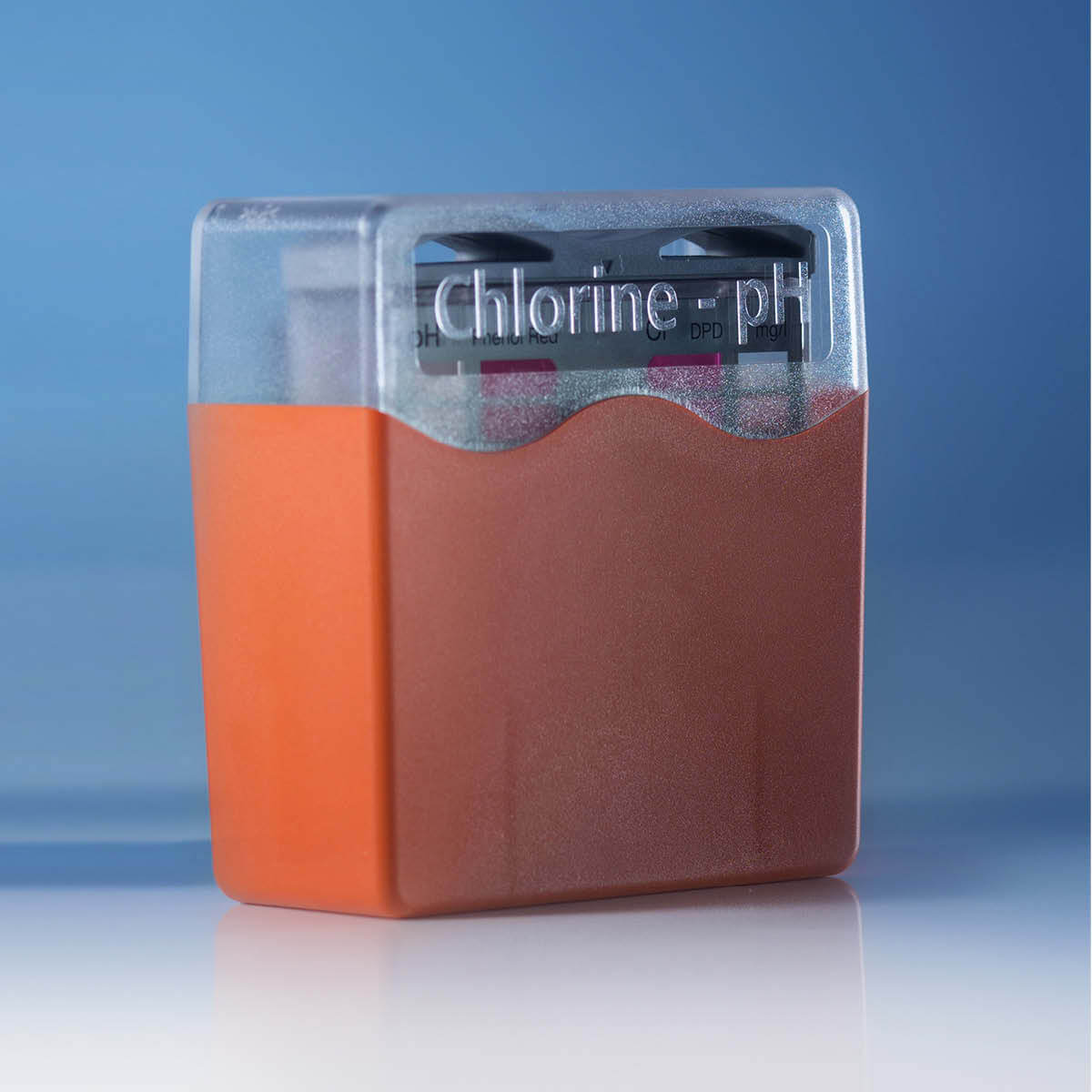 Lovibond® pool tester outdoor chlorine 0.1 - 3.0 mg/l Cl₂ and pH value 6.8 - 8.2 Lovibond® pool tester outdoor chlorine 0.1 - 3.0 mg/l Cl₂ and pH value 6.8 - 8.2